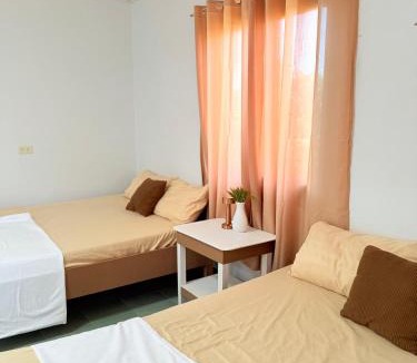 Puerto Galera Bed & Breakfast | Manalo's Lodge and Restaurant