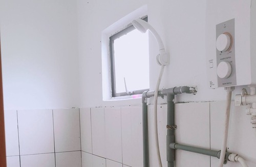 Sungai Rengit House | Maness Guesthouse & Homestay