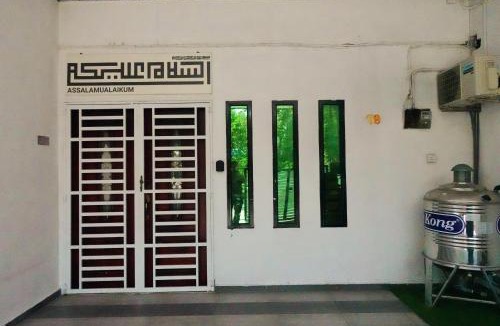 Mukim 9 House | ManMai Homestay 4AC 3BED Mesra Solat Double Storey
