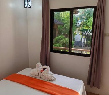 Looc Hotel | Mannah Garden Staycation House - Panglao, Bohol