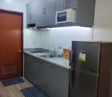 Bantud Hacienda Apartment | ManTa Vibe at Mesavirre Garden Residences