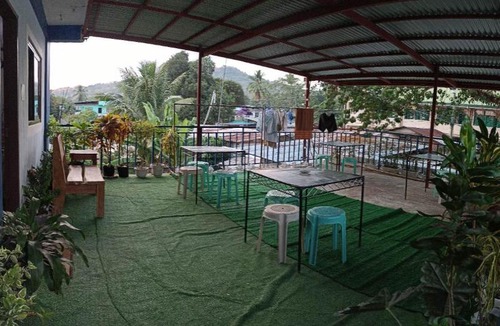 Coron Town Proper House | Marbeth Inn