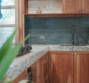 Catangnan Villa | Marevka - Pool Villa with garden