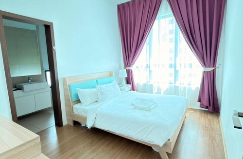 Bandar Baru Permas Jaya Apartment | Marina View Resort - 3 Bedroom