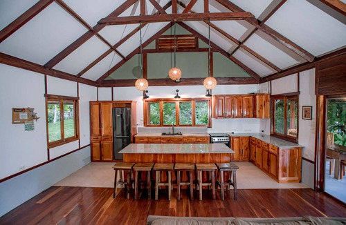 Yumbing Villa | Marvelous 2-bedroom Villa with AC in charming Agoho, Mambajao