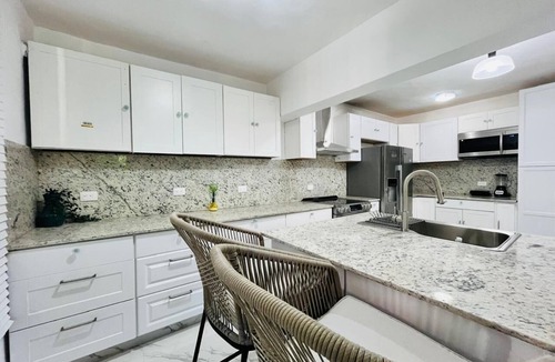 Bavaro House | Marvelous 9-bedroom house with AC in sunny Punta Cana