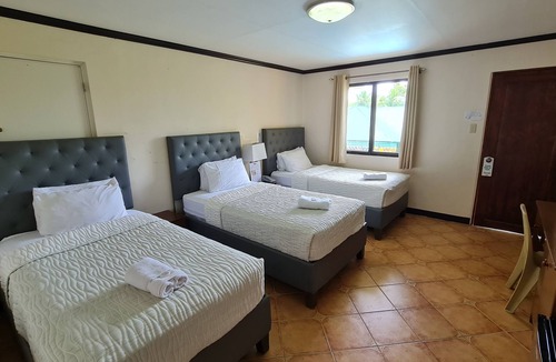 Naval House | Marvin's Seaside Inn