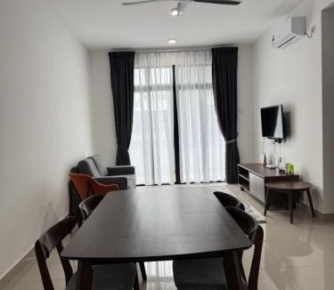 Bandar Penawar Apartment | Maryam Homestay Desaru with netflix disney plus