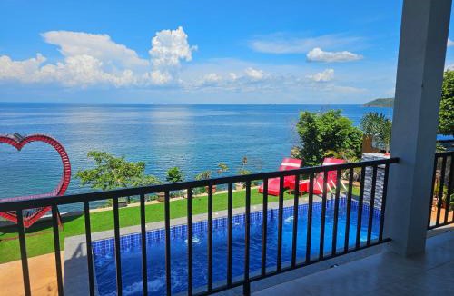 Sual House | Masamirey Hilltop Cottage with Mini Pool and Beach Access & WIFI - newly built March 2025