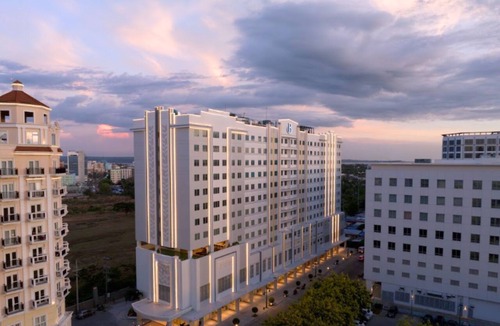 Iloilo Apartment | MCollection - Modern City Stay in Iloilo Business Park