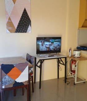 Batangas City Apartment | Mel's Place Unit 5 Banaba Kanluran Batangas City One-Bedroom House WIFI Smart TV