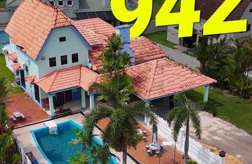 Alor Gajah Villa | Melaka AFamosa Pool Villa 5 Bedroom Moments Villa Lot 1319 Homestay