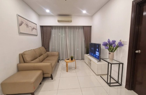 Kuala Lumpur City Centre Apartment | Mercu summer suites klcc by Amna