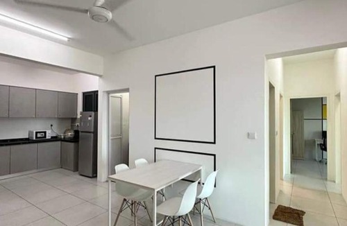 Central Seberang Perai House | Meritus Master Room