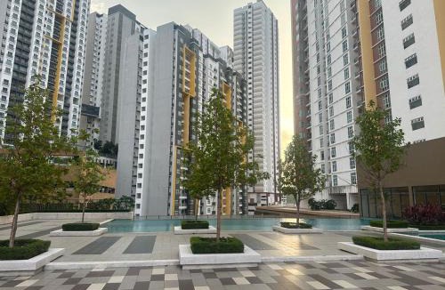 Nilai Apartment | Mesahill Family Homestay Near KLIA 1& 2 With 2 Queen Bed