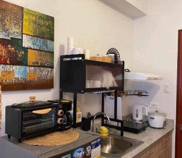 Bantud Hacienda Apartment | Mesavirre Garden Residences - Cozy Den