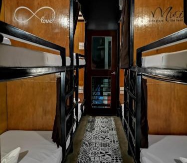 Coron Town Proper Hostel | Michel'inn Coron