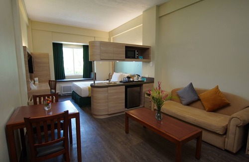Tarlac Hotel | Microtel by Wyndham Tarlac