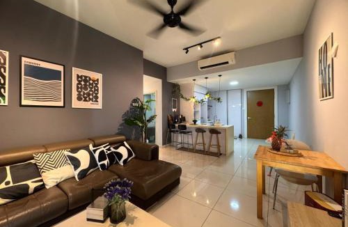 Central District Apartment | Midvalley Southkey Mosaic 2BR Suite Homestay by Jfive