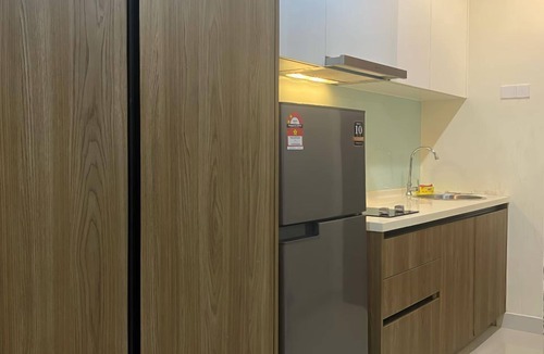 Batu Lintang Apartment | Minimalist Bliss, Kuching City, Washer Included