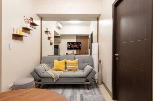 Taguig Condo | Minimalist & New 1BR GetAway with Free Parking