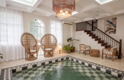 Bagong Lipunan Ng Crame Apartment | MiraNamin SAMPAGUITA - Two Bedroom Suite in Historic Home with Indoor Plunge Pool, Self-Service Breakfast, Garden View, Pet-Friendly