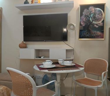 Silang Hotel | Miranda's Suites by Fullerton