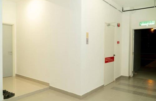 Kajang Apartment | Miro Resthouse by the Pool