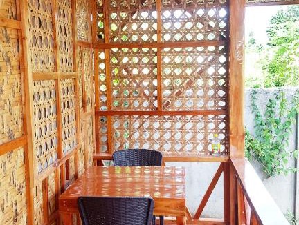 Mayacabac Bed & Breakfast | MJ Room Rental Mahogany