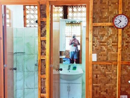 Mayacabac Bed & Breakfast | MJ Room Rental Mahogany