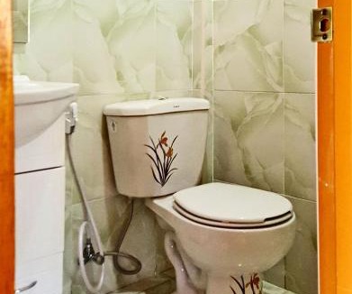 Mayacabac Bed & Breakfast | MJ Room Rental Mahogany