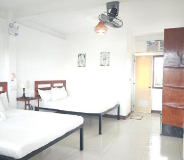 Basdiot Hotel | Moalboal Seaside Resort