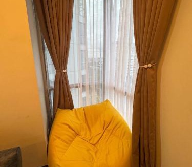 Socorro House | Modern 2-Bedroom Condo in Vibrant Araneta City, QC