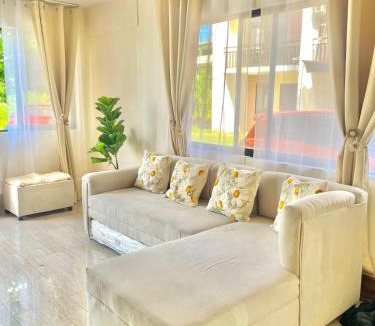 Cordova House | Modern 2BR Bungalow Near CCLEX Free Parking