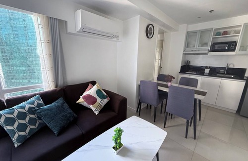 Ususan Condo | Modern 2BR Loft in BGC The Fort Taguig
