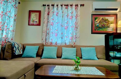 Cordova House | Modern 3BR Home near CCLEX & Airport