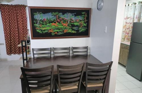 Cordova House | Modern 3BR Home near CCLEX & Airport