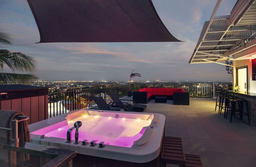 Cebu House | Modern 6BR House ⭐️City & Ocean Views from Jacuzzi