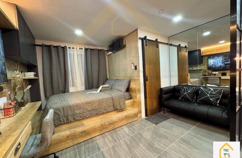 Caloocan Condo | Modern Industrial Condo near Fairview/North Caloocan with WiFi, AC, Netflix
