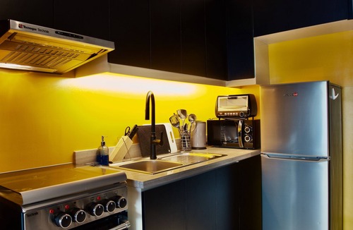 Legazpi Village Condo | Modern Interior 1-Bedroom w/Balcony near Greenbelt Mall
