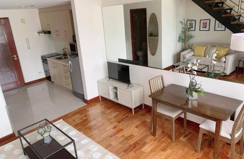 San Lorenzo House | Modern Makati Condo for Rent - City Views Convenience