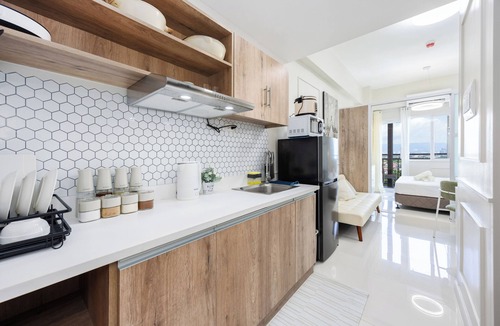 Lapu-Lapu Condo | Modern Nordic Studio With Balcony and Pool in Primeworld District Near Airport