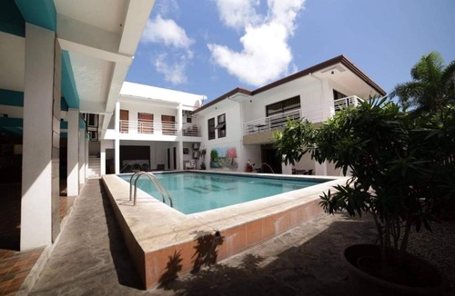 Antipolo Hotel | Modern Peak Suites