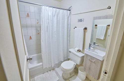 Ensanche Independencia House | Modern Santo Domingo Condo in Heart of Gazcue