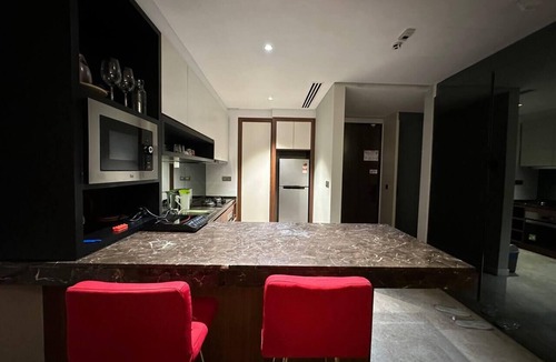 Kuala Lumpur City Centre Apartment | Modern Studio with Stunning City Views