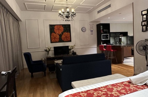 Kuala Lumpur City Centre Apartment | Modern Studio with Stunning City Views