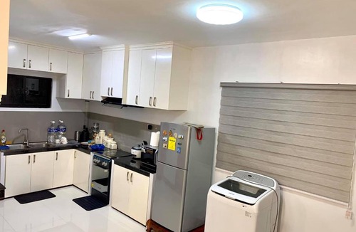 Tanauan City House | Modern Transient room near Tagaytay City