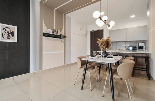 Taman Pertama Apartment | Modish Escape 4BR @ MVertica | MRT+ Wi-Fi + Netflx