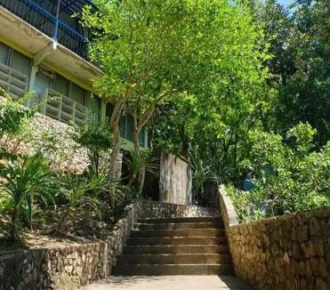 Catmon Resort | Monique Beach Resort by Hiverooms
