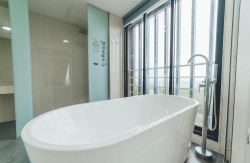 Central District Apartment | Mosaic Midvalley Starlit 3BR 8pax Bathtub Mahjong by Our Stay